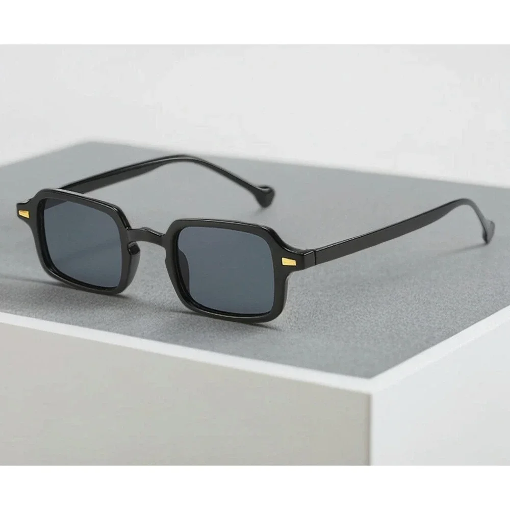 N/A sleek square